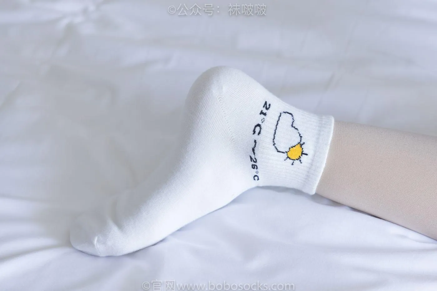 [BoBoSocks袜啵啵]NO.031 小奶熊-AJ板鞋、白棉袜、厚肉丝 [149P]插图5